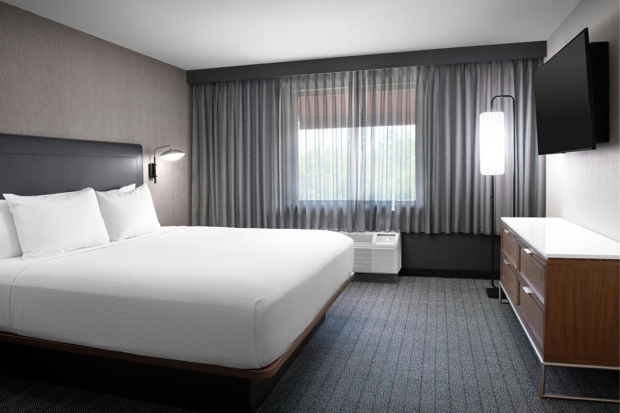 Courtyard By Marriott 3*