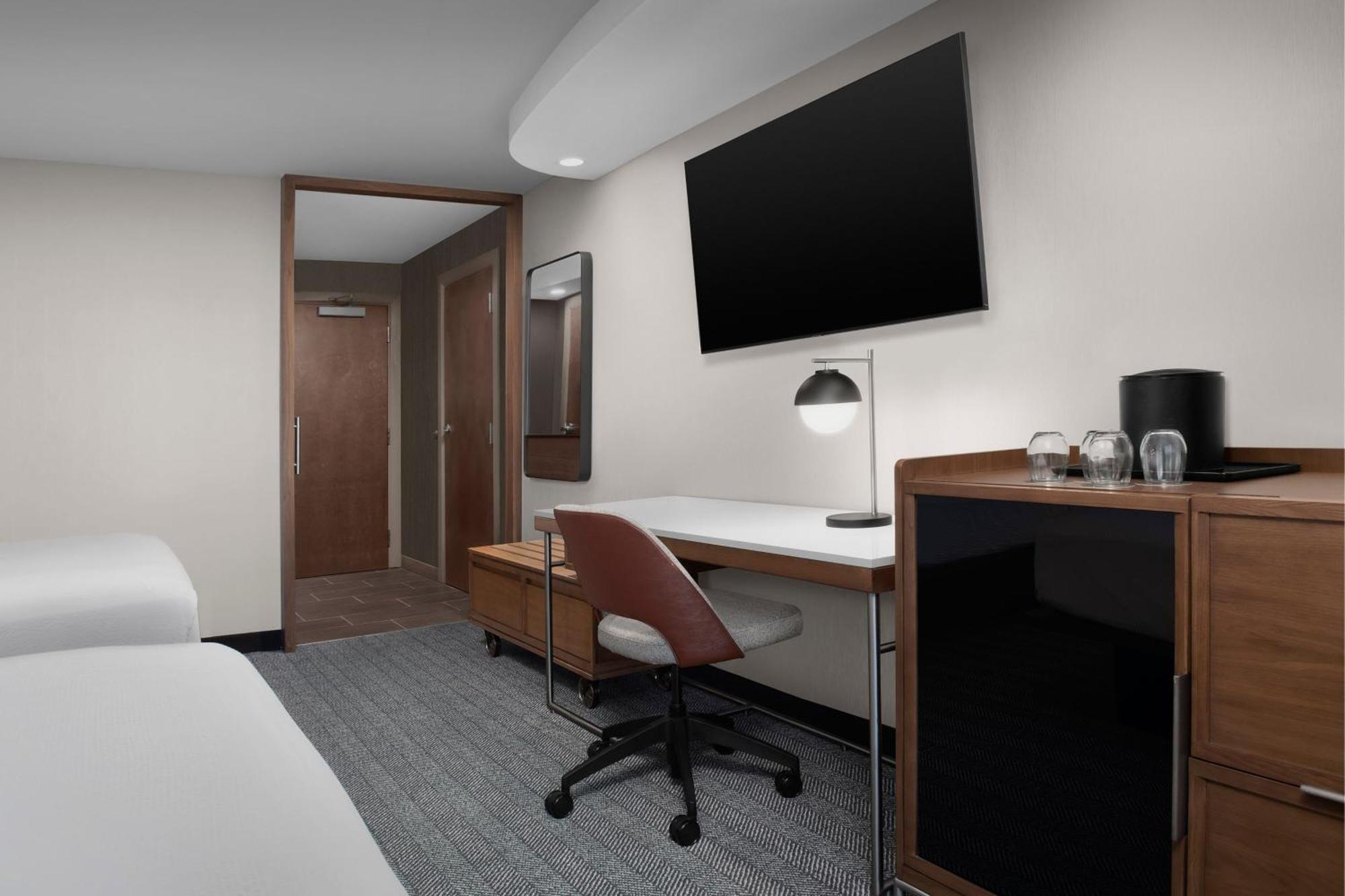 Courtyard By Marriott