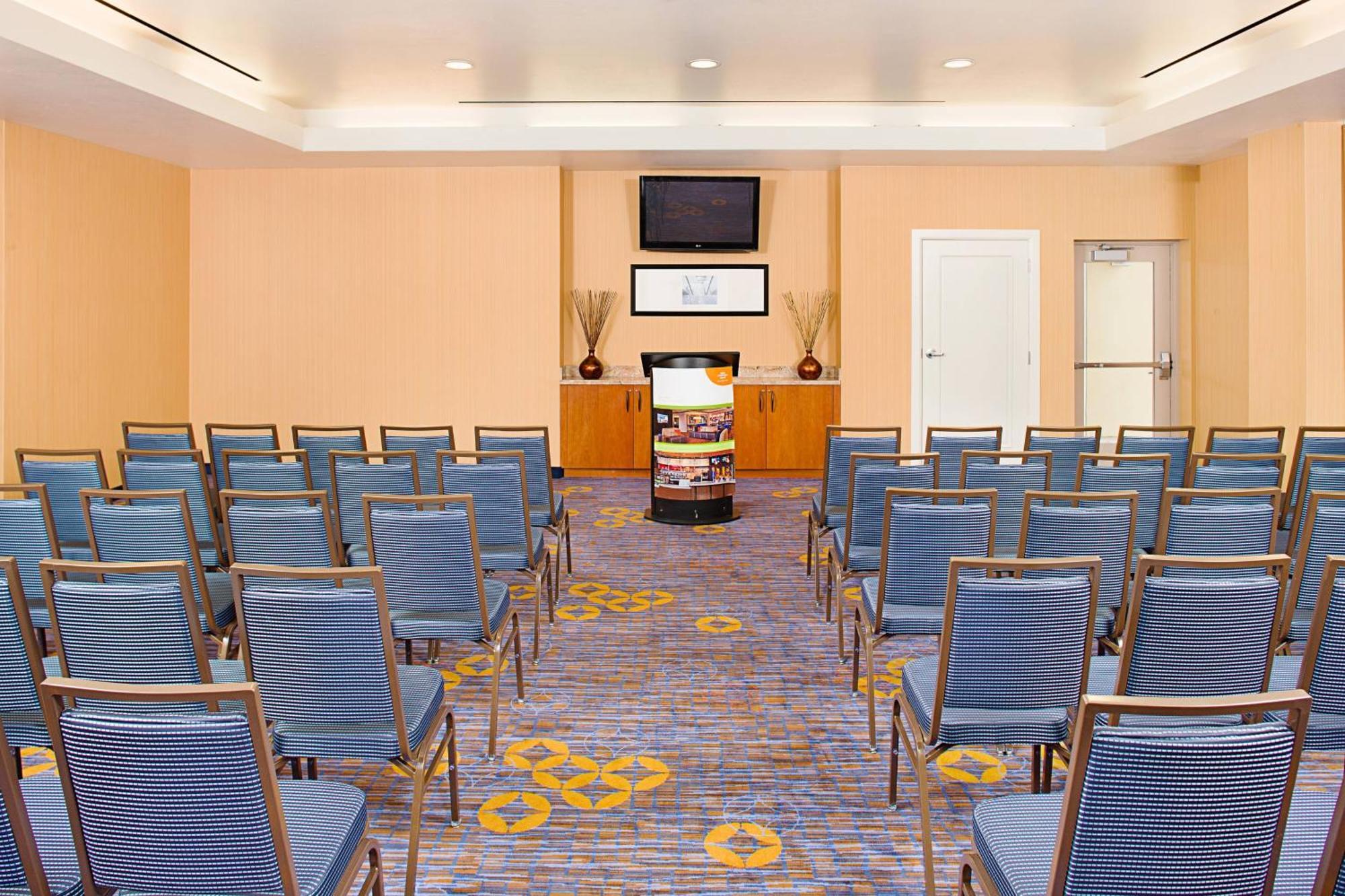 Courtyard By Marriott