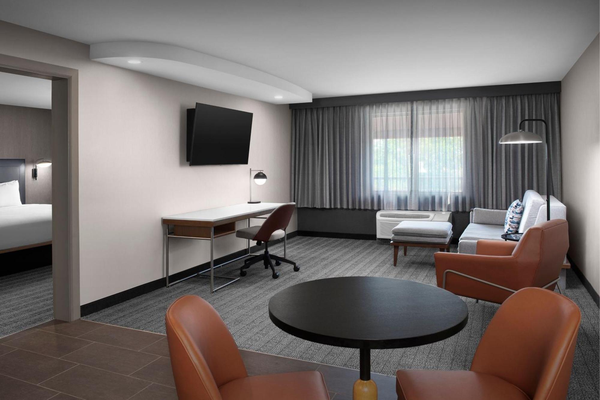 Hotel Courtyard By Marriott 3*