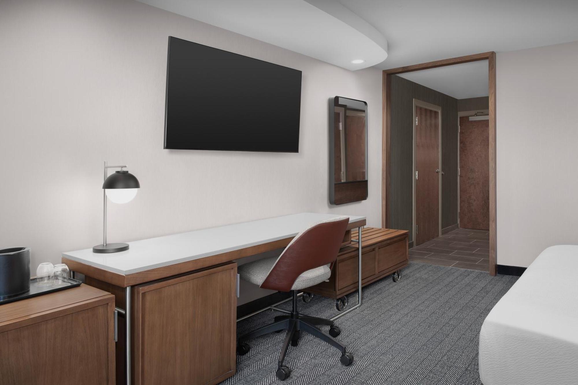 Courtyard By Marriott 3*